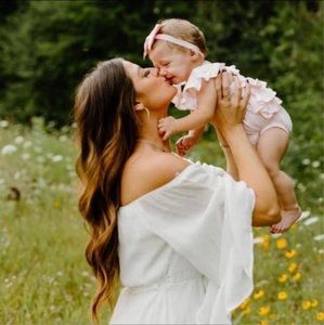 Meet your Posher, Adelisa